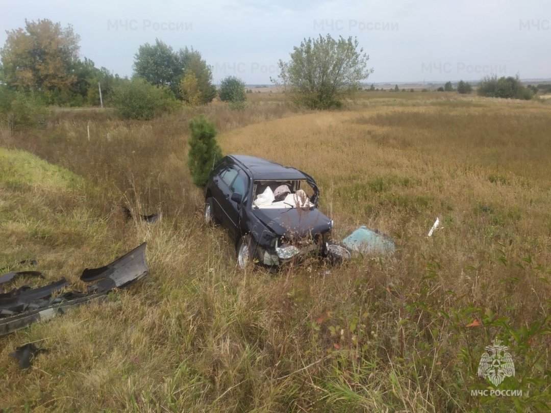 Пожарно - спасательные подразделения ГПС МЧС России приняли участие в ликвидации последствий ДТП в Унечском районе