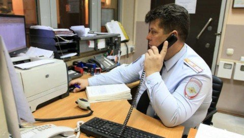 В Унече сотрудники полиции задержали подозреваемую в краже 13 000 рублей